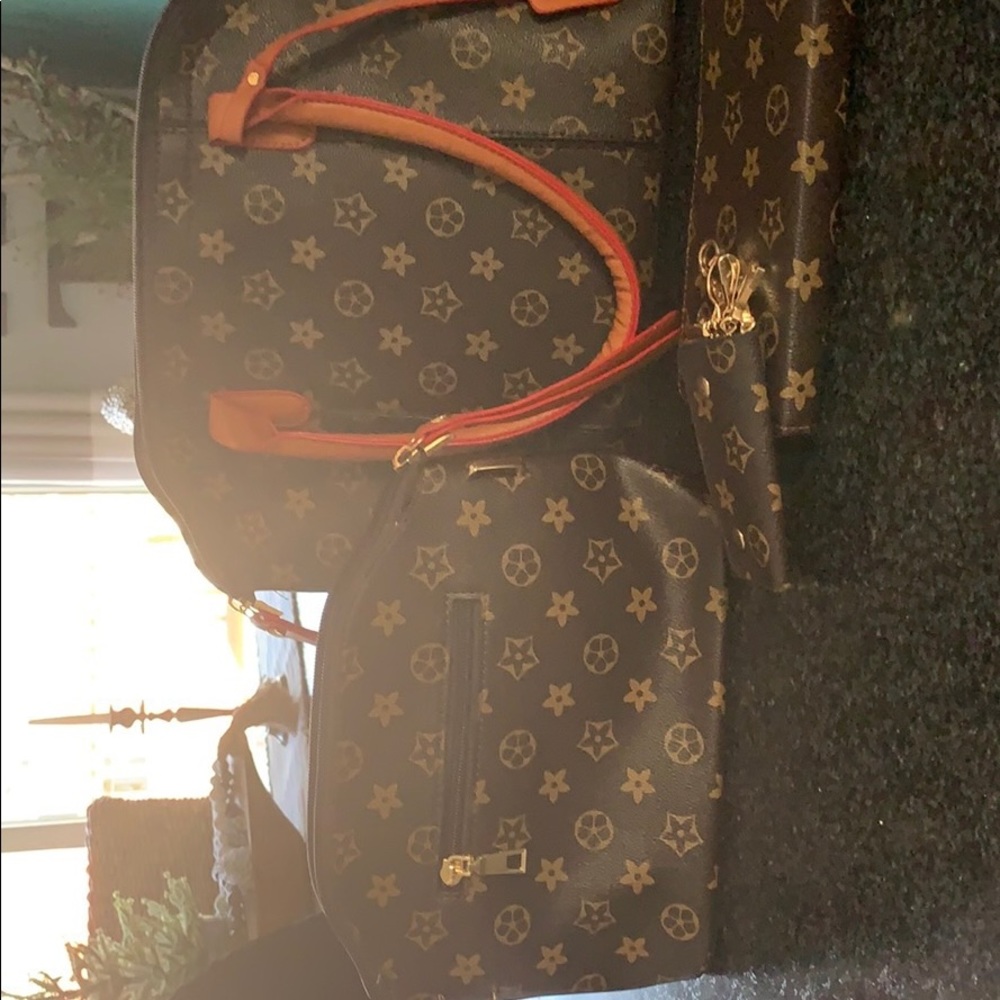 Designer 4-pc handbag set